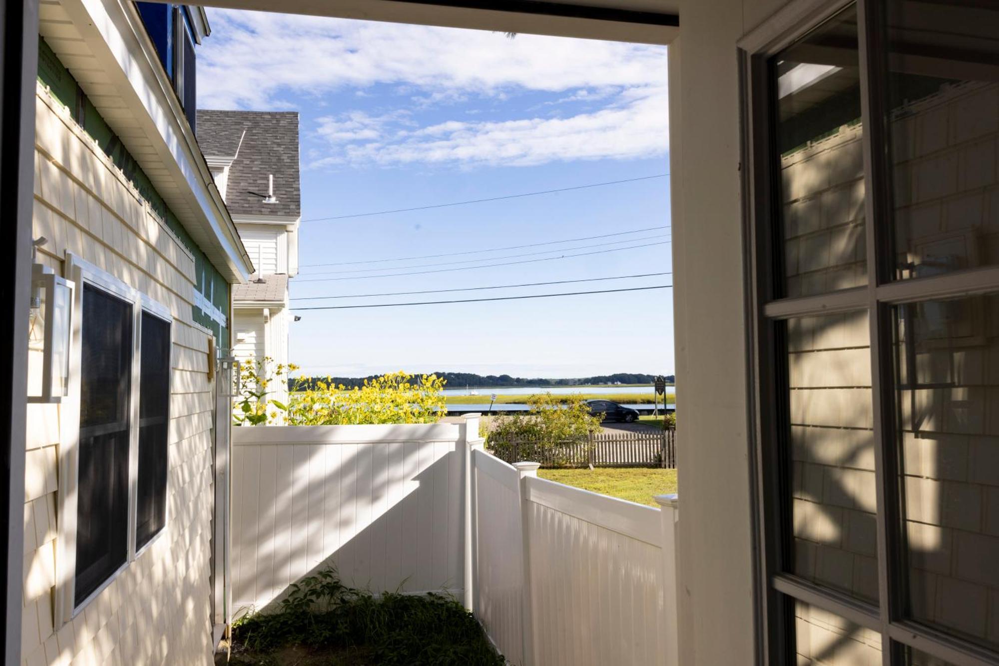 Bright 4Br Beach House, Pine Point Perfection Скарборо Екстер'єр фото
